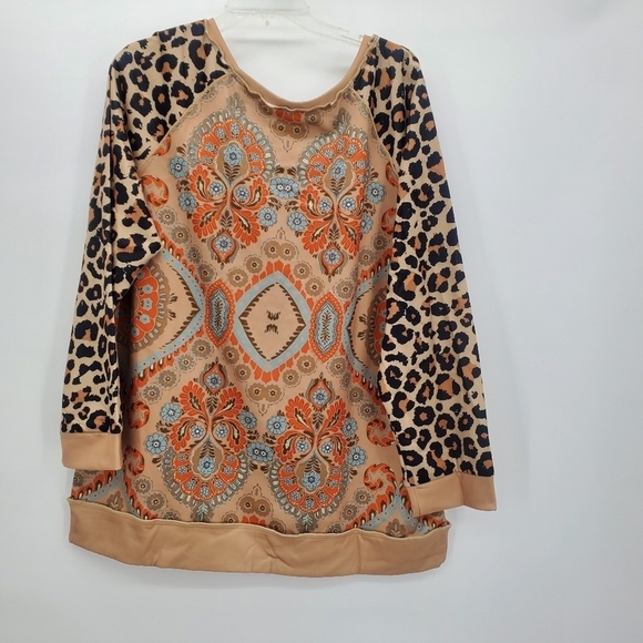 Leopard and floral print pullover women's size xl - Picture 2 of 6
